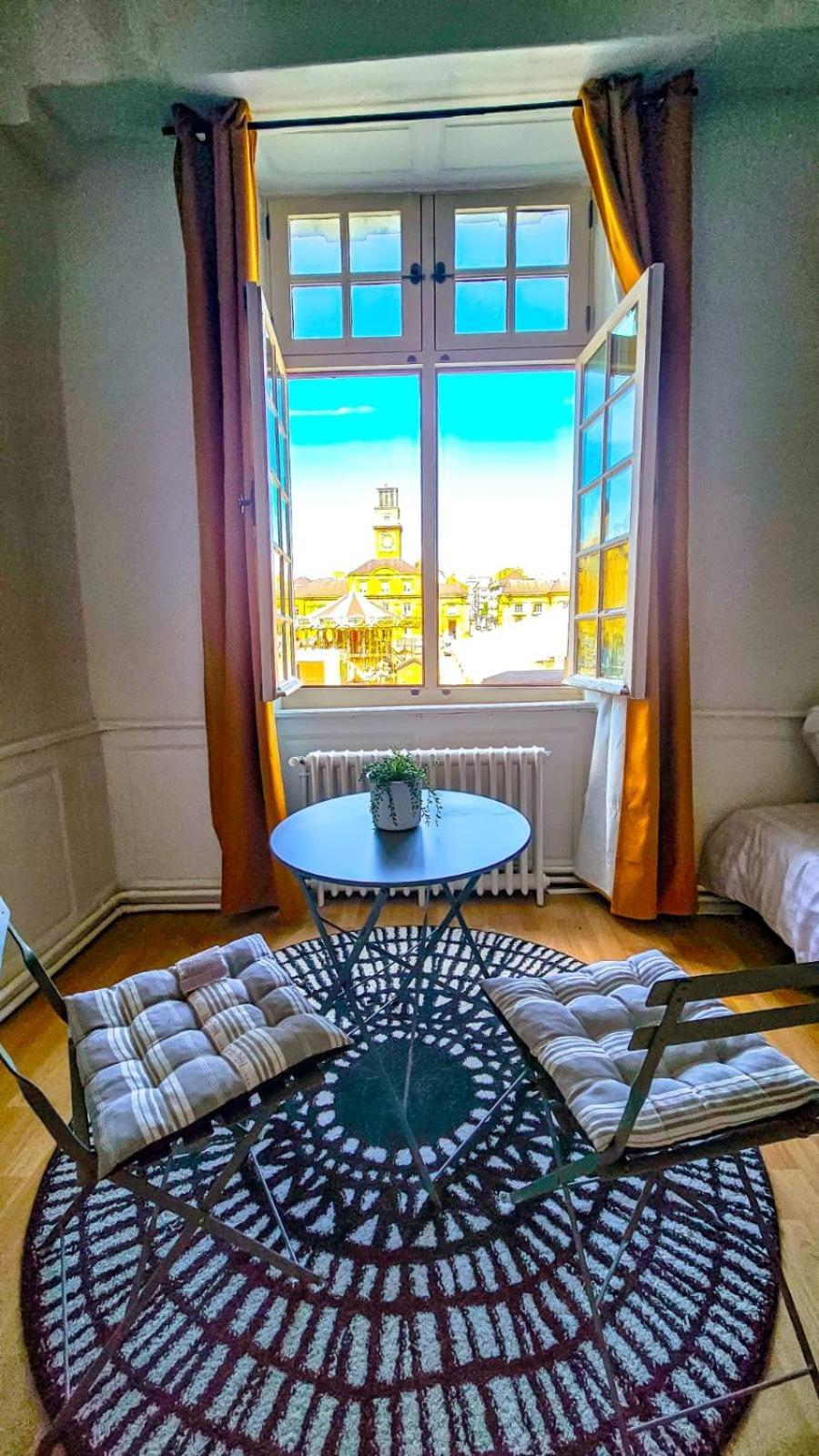 Grand Apt 130M2 Vue Place Ducale Charleville-Mézières Extérieur photo
